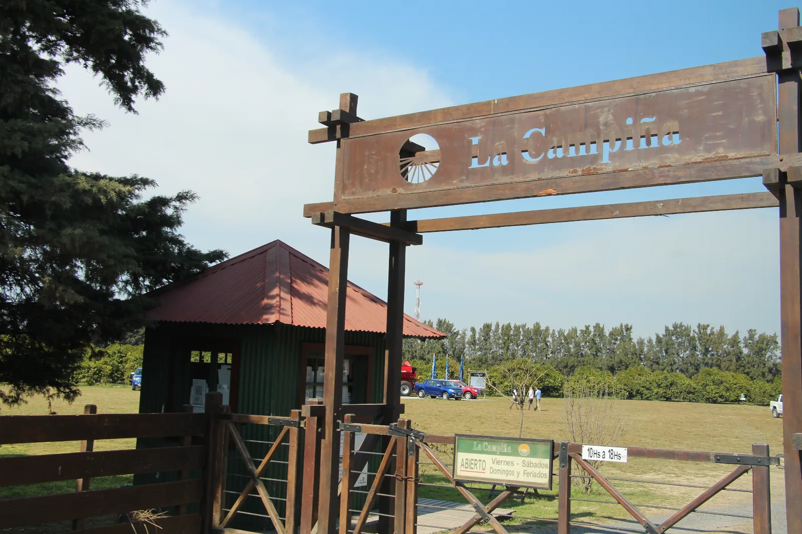 La Campiña, a horticulture farm near San Pedro, Buenos Aires Province, Argentina. The 2013 International Federation of Agricultural Journalists (IFAJ) Congress, held in Buenos Aires, included guided v